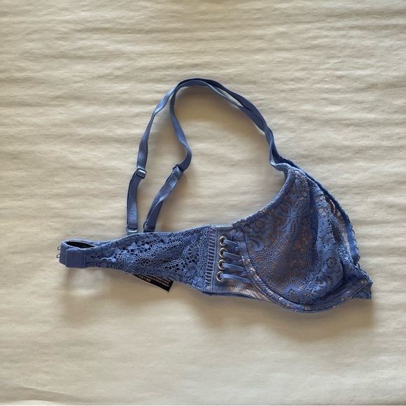 Victoria's Secret Very Sexy Unlined/Plunge Lace Bra in Soft Blue - Picture 7 of 8